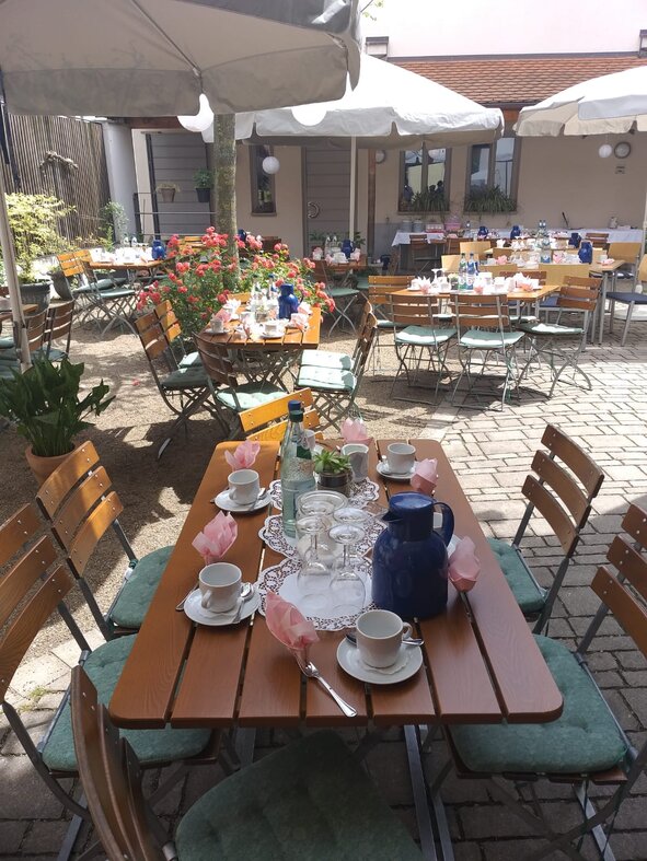 Biergarten im Löwenhof Biergarten im Löwenhof